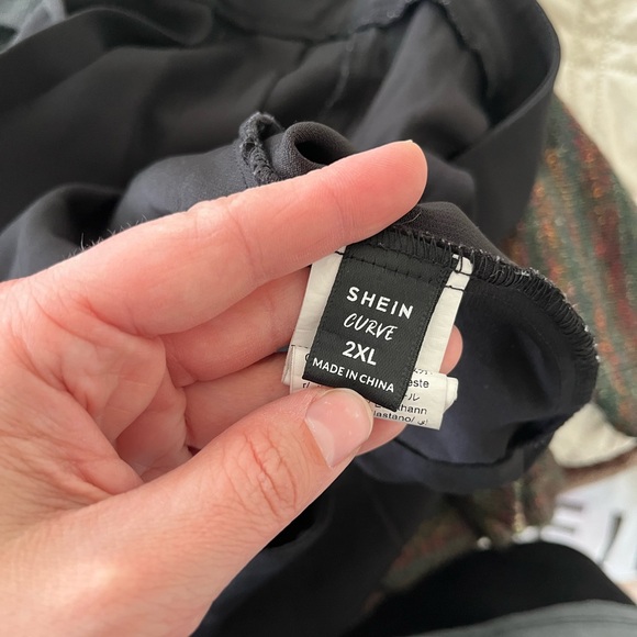 SHEIN Black Circle Skater Mini Skirt - Picture 3 of 4